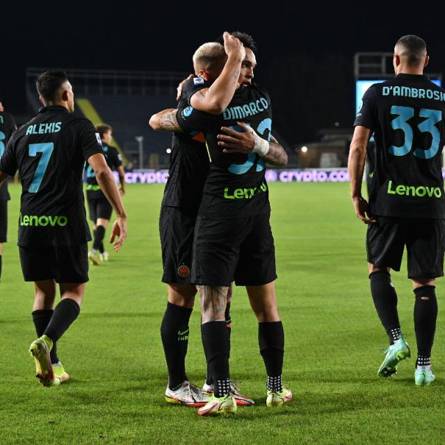 开云-国际米兰完胜反弹，“后点之王”进球+抢险+造争议