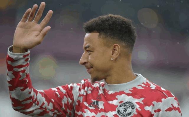 1634252658196033797.png 【早报】马不停蹄!国足凌晨抵达苏州驻地开始隔离!