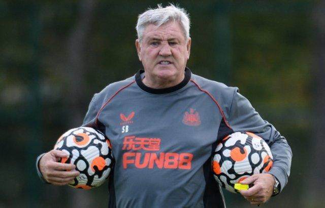 1634252649597019851.jpg 【早报】马不停蹄!国足凌晨抵达苏州驻地开始隔离!